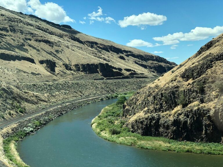 Yakima River Paddle boarding Adventure
